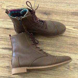 Toms women’s boot